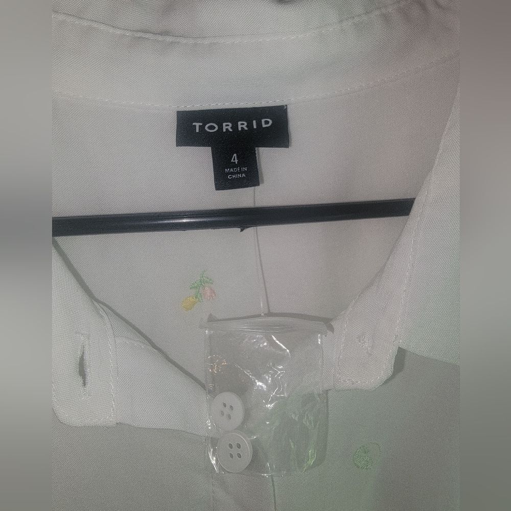 Torrid Plus Size 4X Challis Colorful Embroidery Button Up Short Sleeve Shirt - Picture 7 of 9
